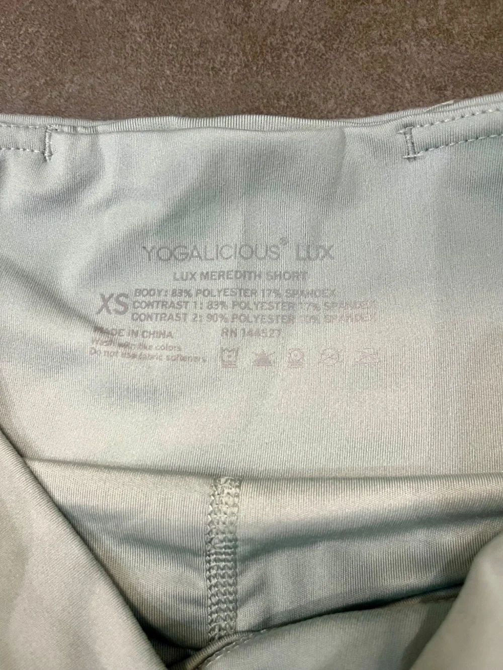 NWT Yogalicious Lux Meredith Crossover Waist Pleated Shorts Green Milieu XS
